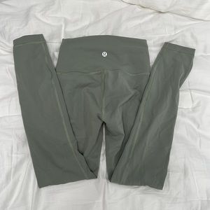 Lululemon Wunder Under 25” Leggings